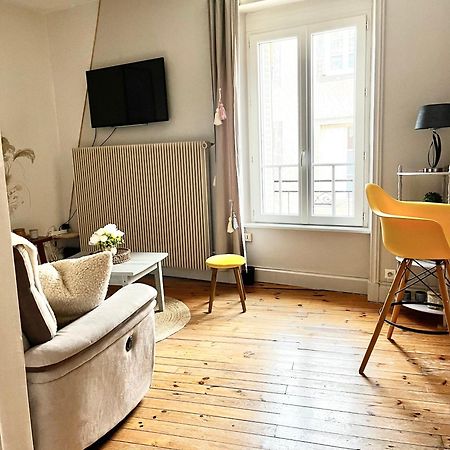 Appartement cosy en ville haute Saint-Flour  Buitenkant foto